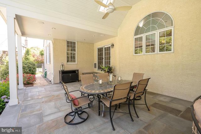 121 SPRING TREE DR, Newtown Square, PA 19073