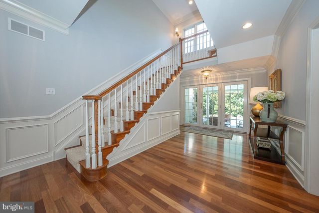 121 SPRING TREE DR, Newtown Square, PA 19073