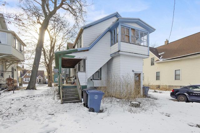 918 MERRITT AVENUE, Oshkosh, WI 54901