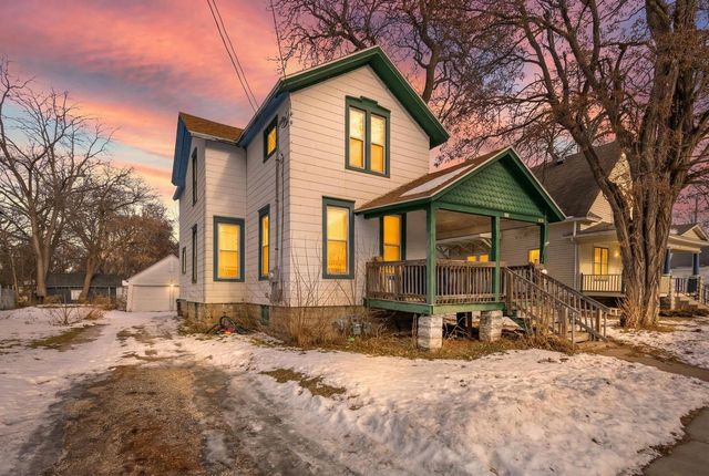 918 MERRITT AVENUE, Oshkosh, WI 54901