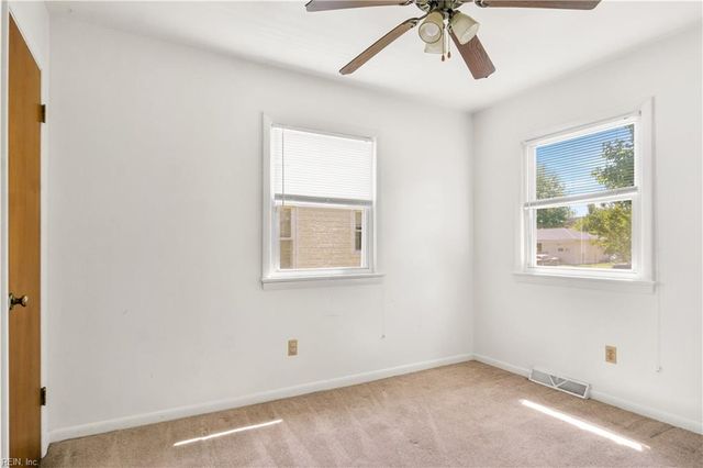 5104 Hazelwood RD, Hampton, VA 23605