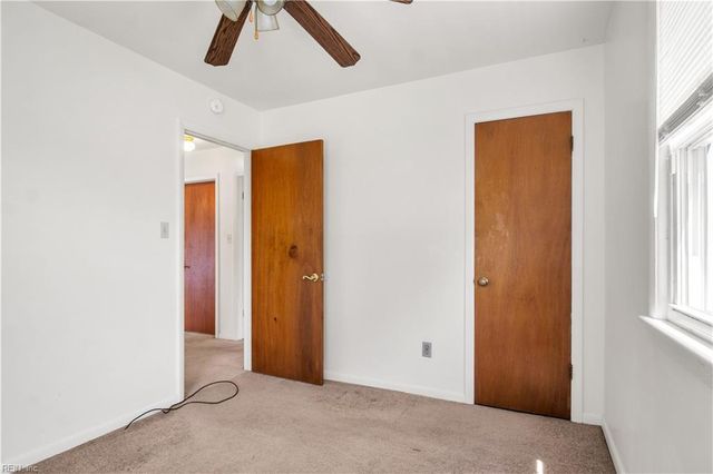 5104 Hazelwood RD, Hampton, VA 23605