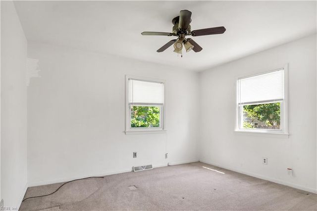 5104 Hazelwood RD, Hampton, VA 23605