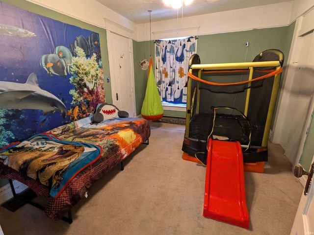 15 E main Street, Rossville, IN 46065