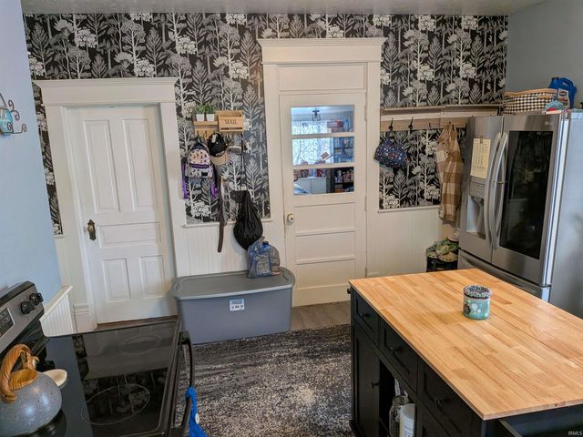 15 E main Street, Rossville, IN 46065