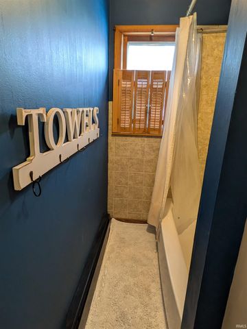 15 E main Street, Rossville, IN 46065