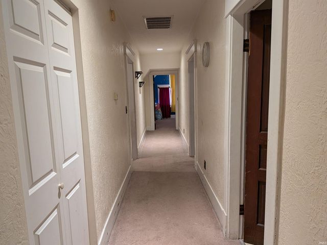 15 E main Street, Rossville, IN 46065