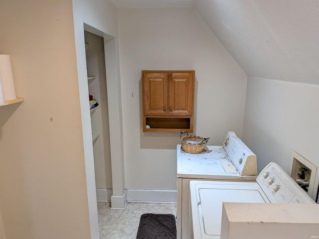 15 E main Street, Rossville, IN 46065