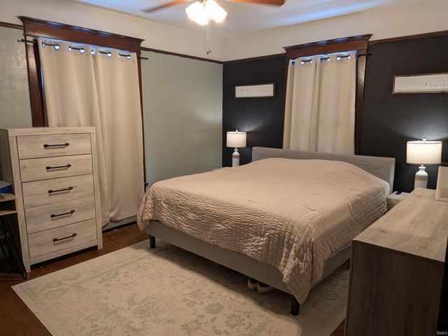 15 E main Street, Rossville, IN 46065