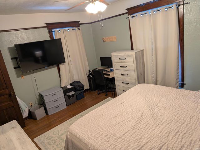 15 E main Street, Rossville, IN 46065