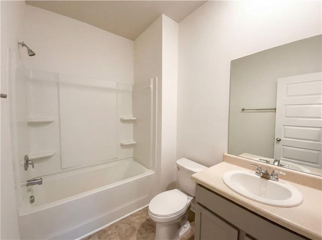 2611 Lovejoy Crossing Drive, Hampton, GA 30228