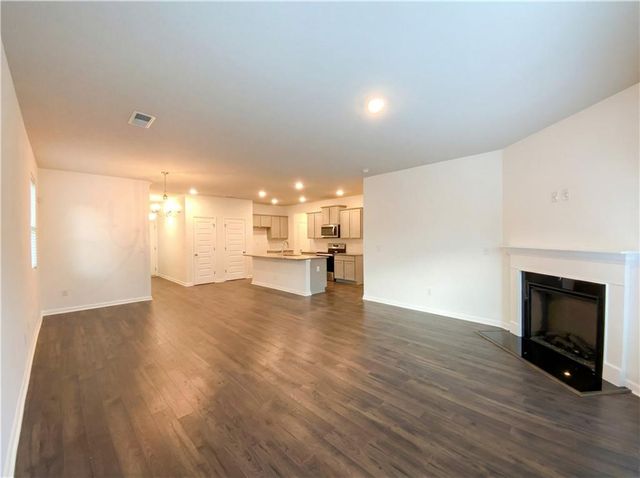 2611 Lovejoy Crossing Drive, Hampton, GA 30228