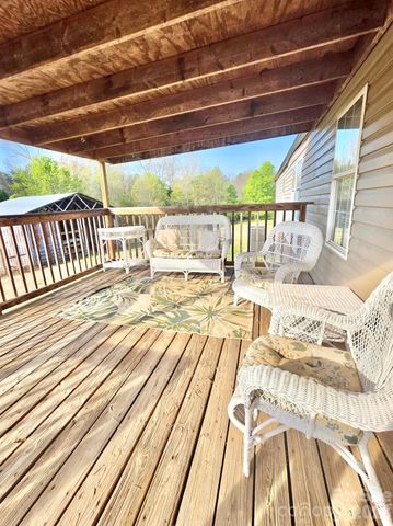 1218 Wittenburg Road, Taylorsville, NC 28681