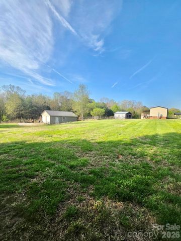 1218 Wittenburg Road, Taylorsville, NC 28681