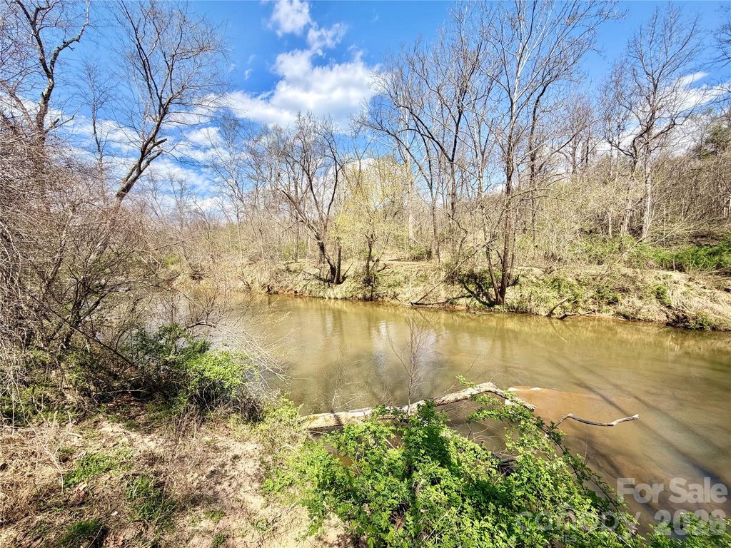 1218 Wittenburg Road, Taylorsville, NC 28681