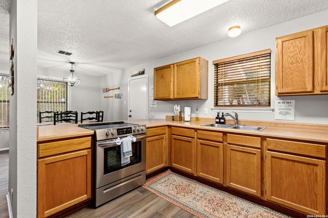 1641 Rotherman, Canyon Lake, TX 78133