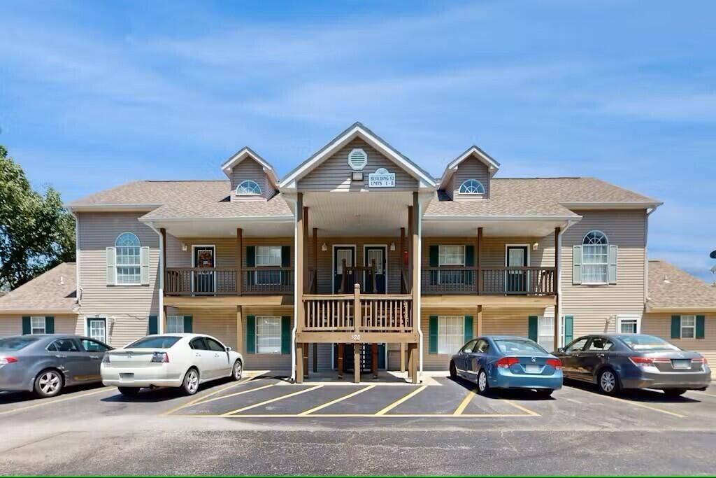 520 Abby Lane, 8, Branson, MO 65616