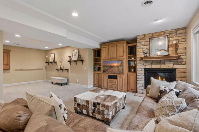 8445 Upland Lane N, Maple Grove, MN 55311