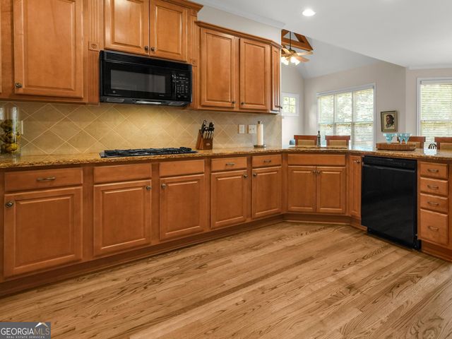 1490 Boomer Circle, Suwanee, GA 30024