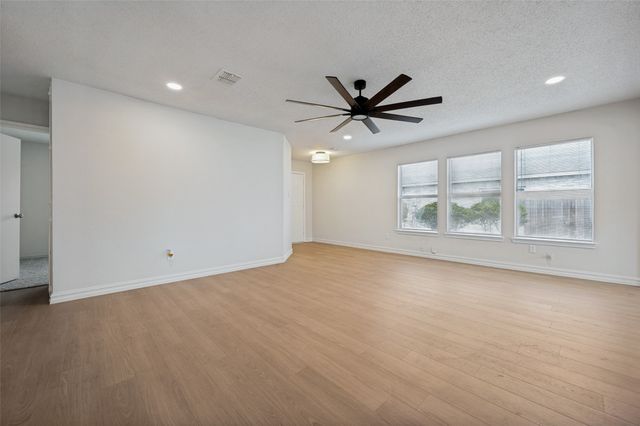 700 Capricorn Street, Cedar Hill, TX 75104