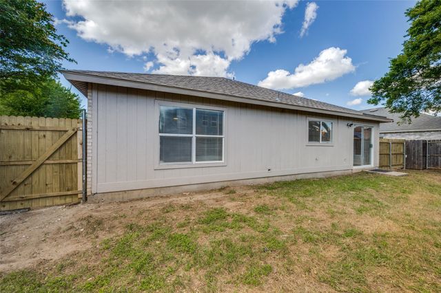 700 Capricorn Street, Cedar Hill, TX 75104
