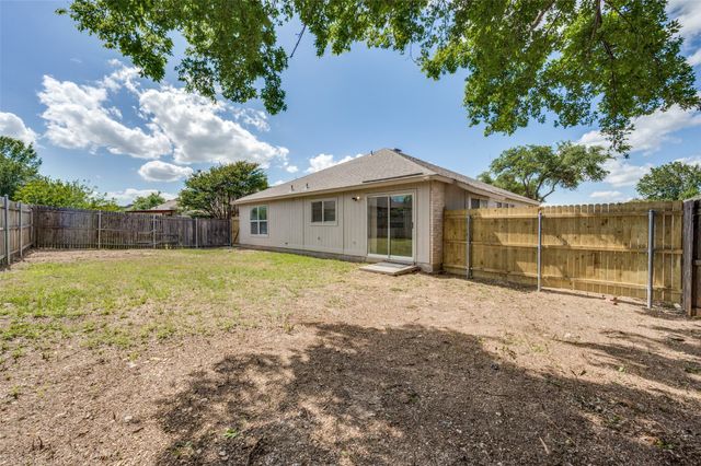 700 Capricorn Street, Cedar Hill, TX 75104
