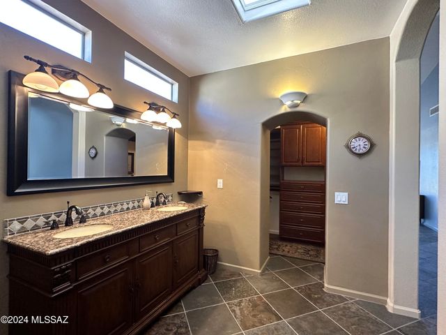 65091 E Diamond Ridge Court, Tucson, AZ 85739