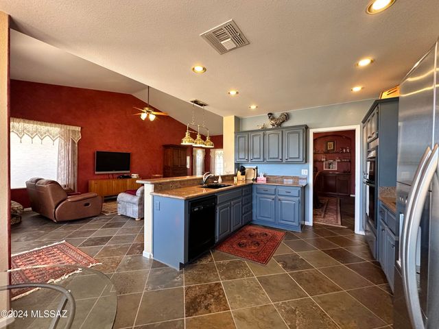 65091 E Diamond Ridge Court, Tucson, AZ 85739