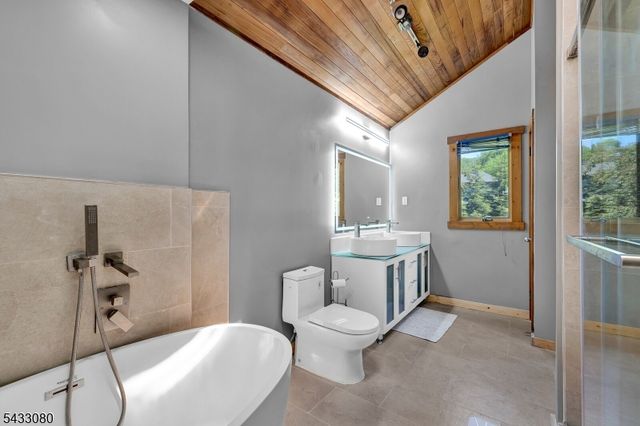 4 Skytop Dr, Denville Twp., NJ 07834