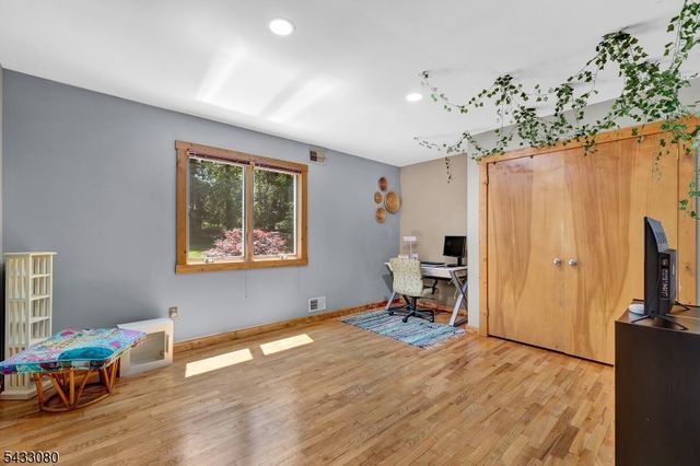 4 Skytop Dr, Denville Twp., NJ 07834