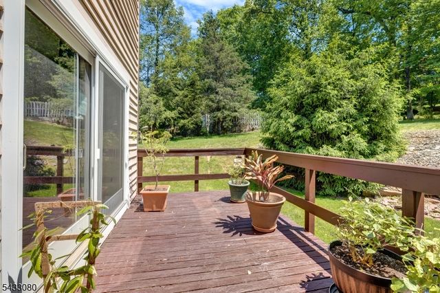 4 Skytop Dr, Denville Twp., NJ 07834
