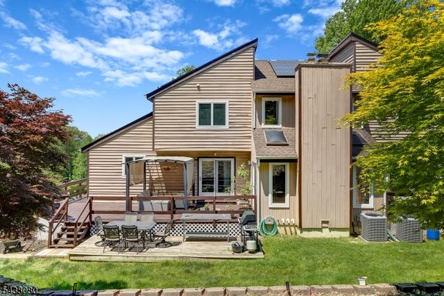 4 Skytop Dr, Denville Twp., NJ 07834