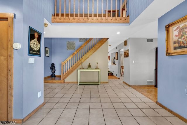 4 Skytop Dr, Denville Twp., NJ 07834