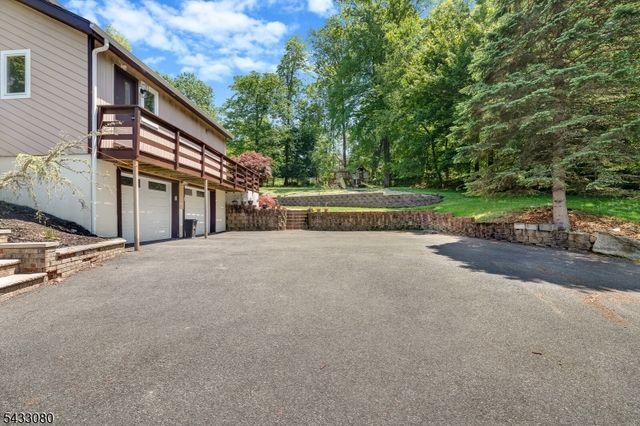 4 Skytop Dr, Denville Twp., NJ 07834