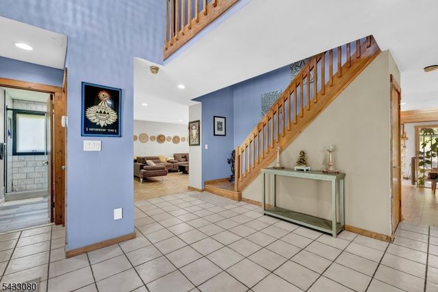 4 Skytop Dr, Denville Twp., NJ 07834