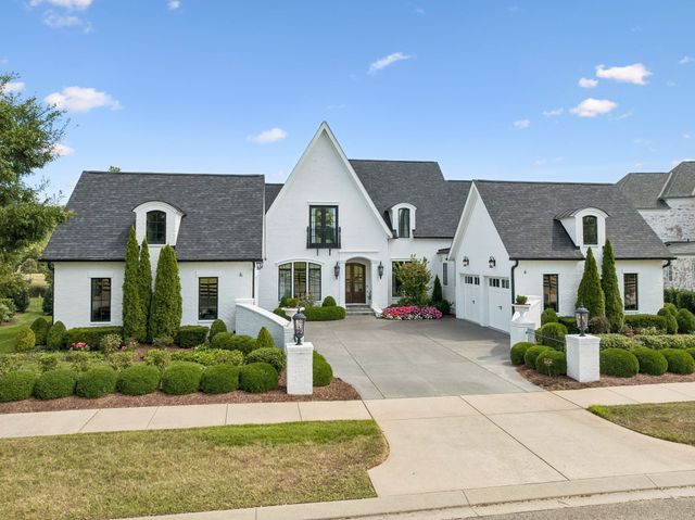 5077 Native Pony Trl, College Grove, TN 37046