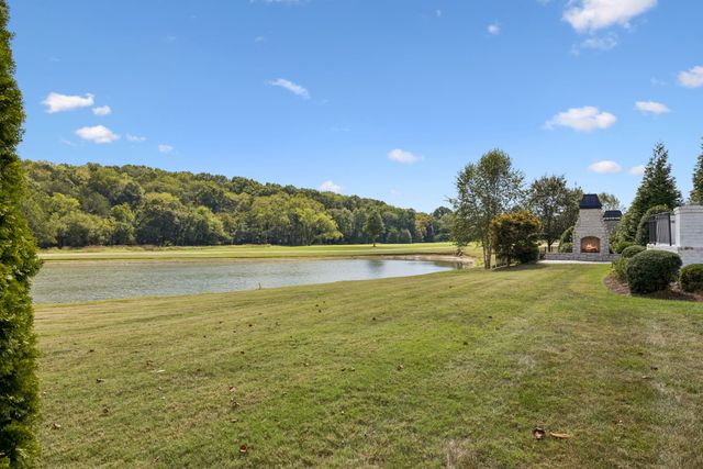 5077 Native Pony Trl, College Grove, TN 37046