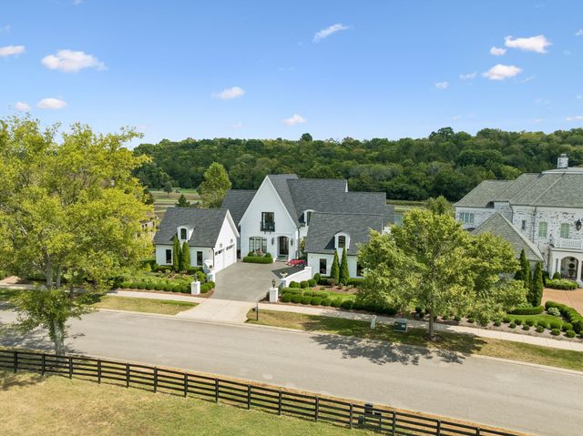 5077 Native Pony Trl, College Grove, TN 37046