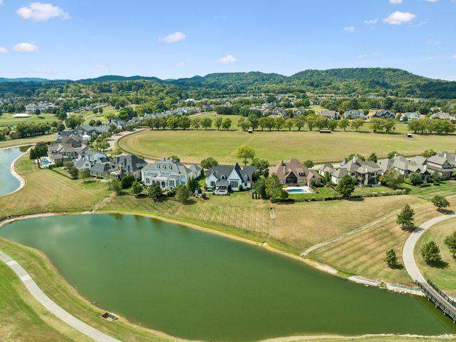 5077 Native Pony Trl, College Grove, TN 37046