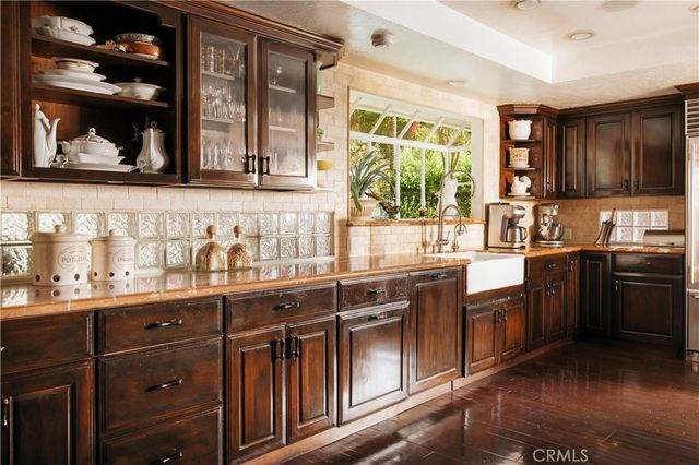 1138 Coldwater Canyon Drive, Beverly Hills, CA 90210