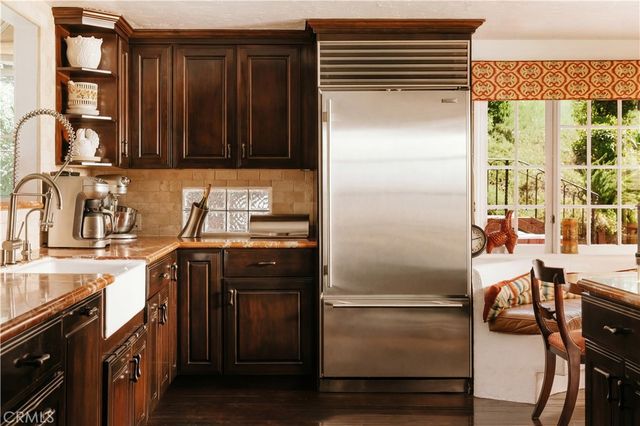 1138 Coldwater Canyon Drive, Beverly Hills, CA 90210