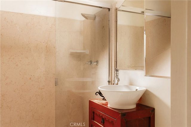 1138 Coldwater Canyon Drive, Beverly Hills, CA 90210