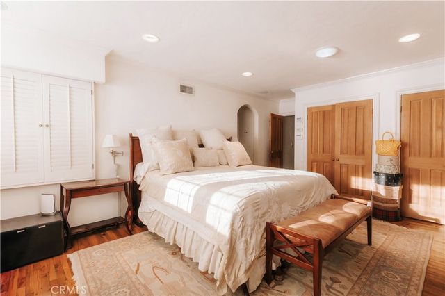 1138 Coldwater Canyon Drive, Beverly Hills, CA 90210