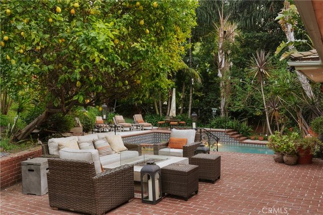 1138 Coldwater Canyon Drive, Beverly Hills, CA 90210