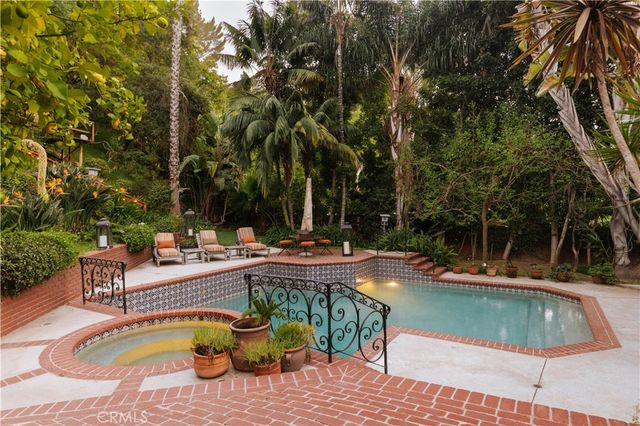 1138 Coldwater Canyon Drive, Beverly Hills, CA 90210