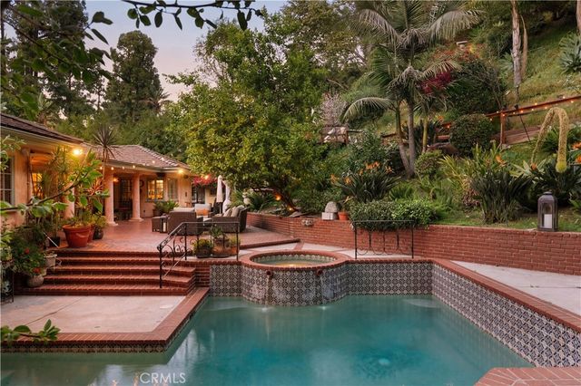 1138 Coldwater Canyon Drive, Beverly Hills, CA 90210