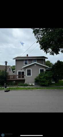 802 11th Avenue N, Fargo, ND 58102