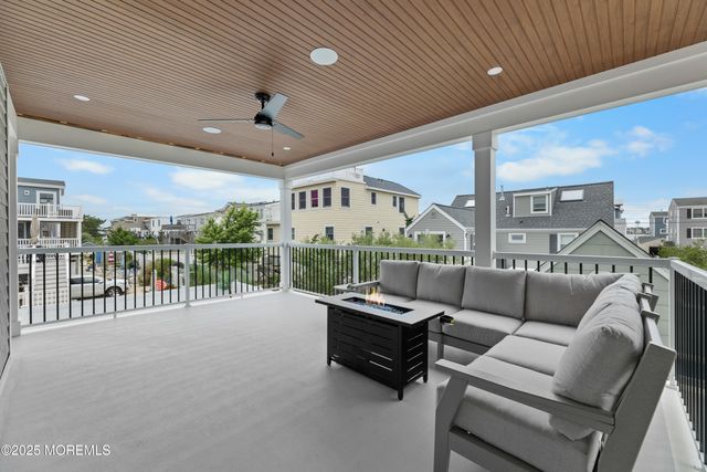 18 Mea Lane, Long Beach Twp, NJ 08008