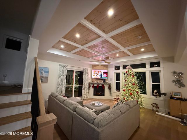 18 Mea Lane, Long Beach Twp, NJ 08008