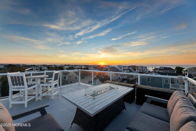 18 Mea Lane, Long Beach Twp, NJ 08008